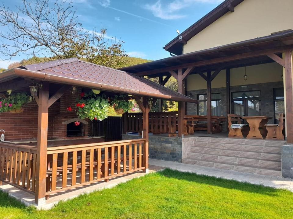Pensiunea Eden Budureasa Exterior foto